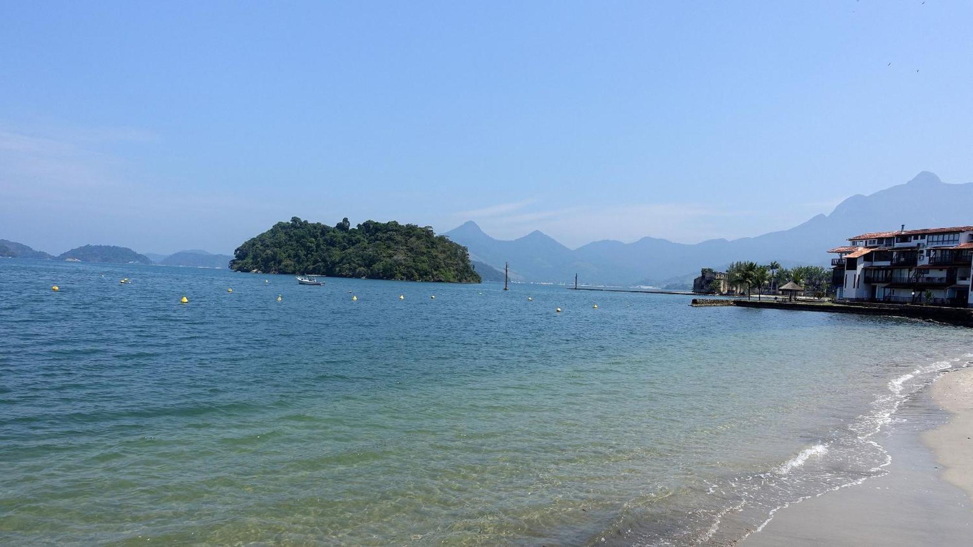 3 Praias, Apartamentos, Piscinas, Luxo - Angra Temporada อังกราโดสเฮย์ส ภายนอก รูปภาพ