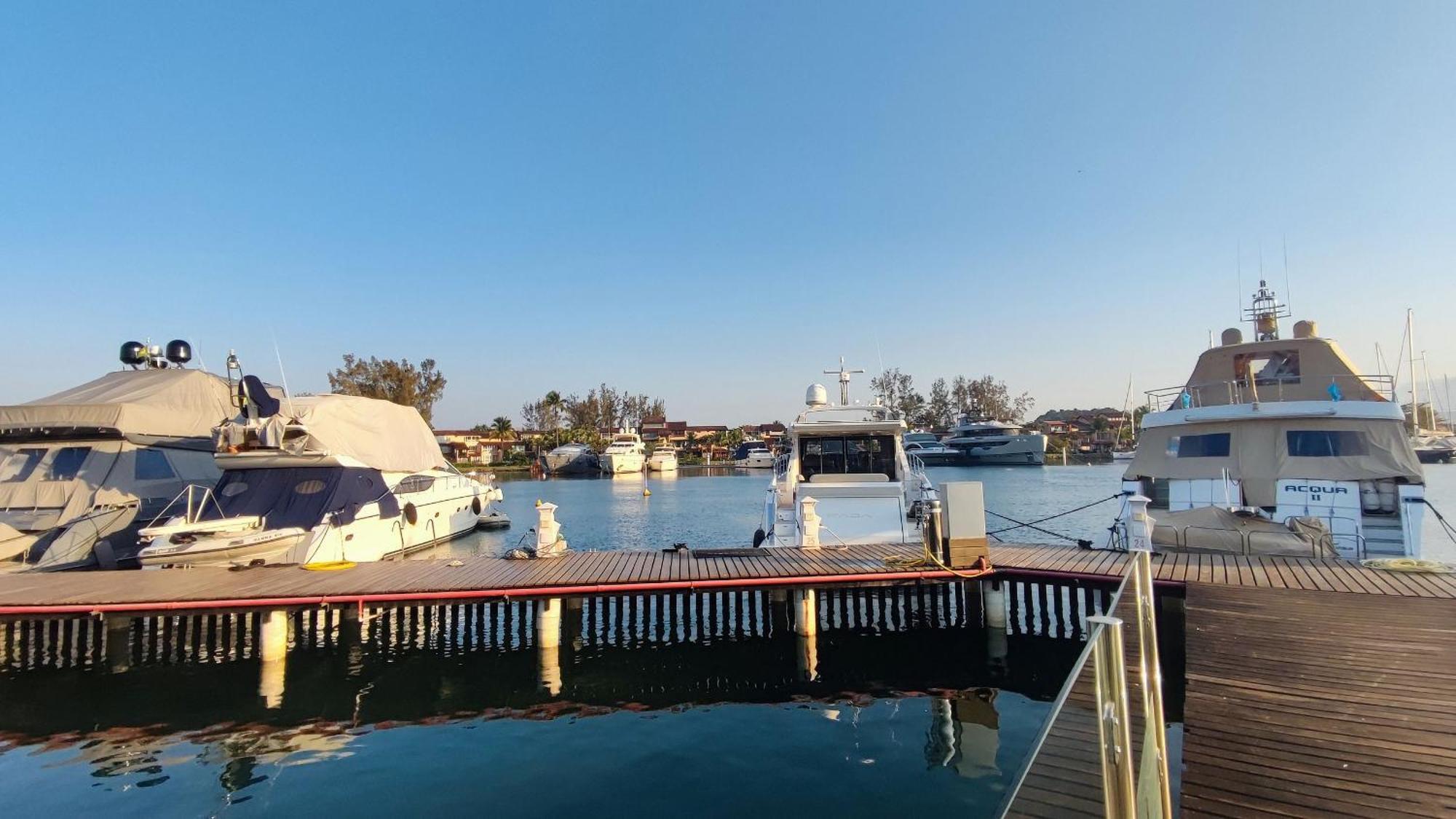 3 Praias, Apartamentos, Piscinas, Luxo - Angra Temporada อังกราโดสเฮย์ส ภายนอก รูปภาพ