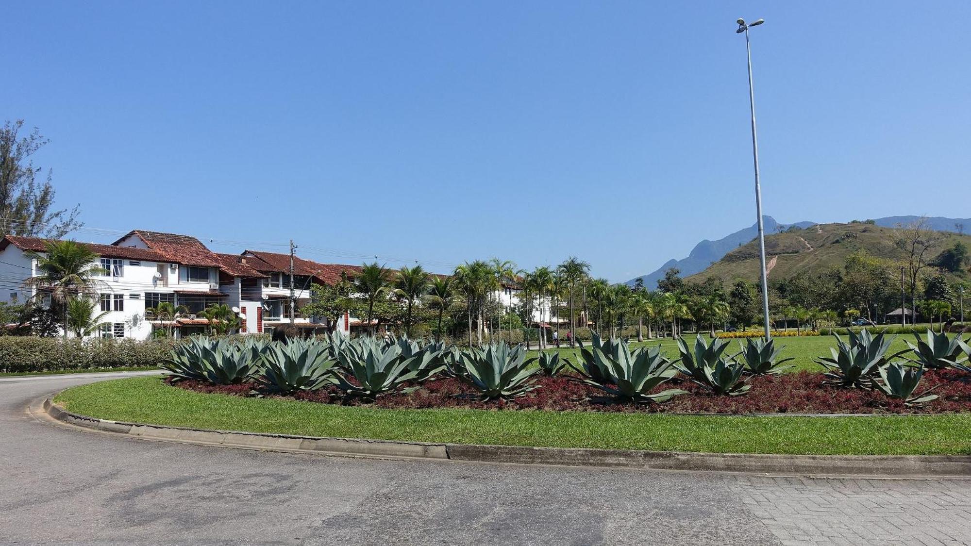 3 Praias, Apartamentos, Piscinas, Luxo - Angra Temporada อังกราโดสเฮย์ส ภายนอก รูปภาพ